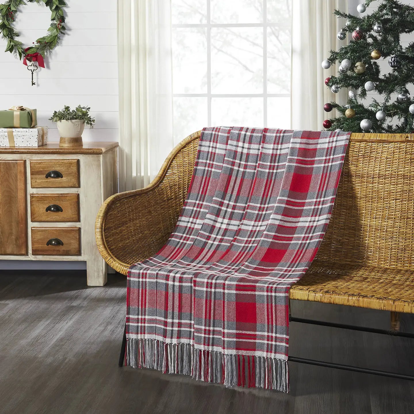 Gregor Plaid Woven Thrown