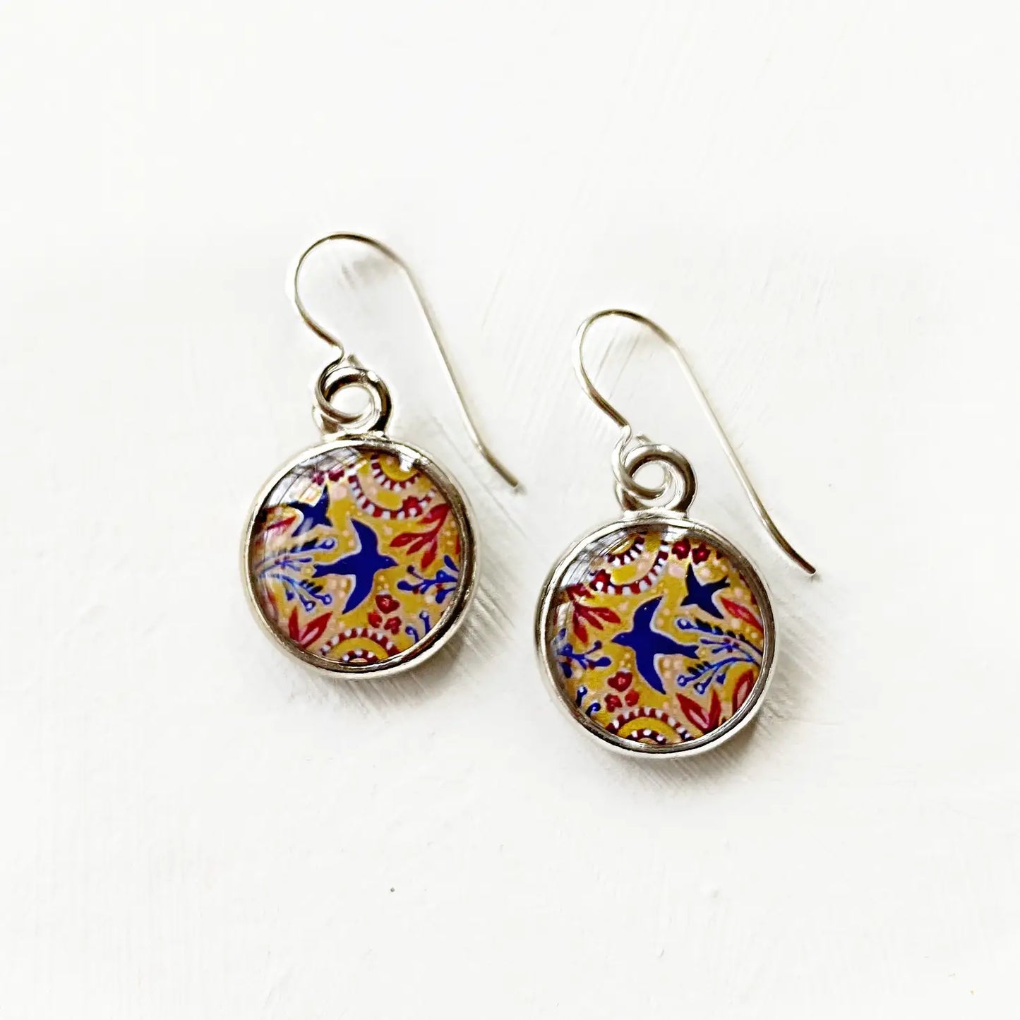 Joyful Flight Earring - Silver Short Wire
