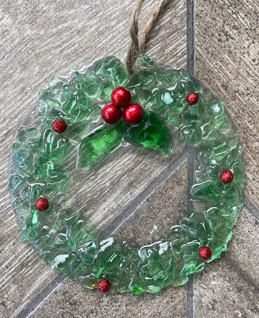 Coastal Christmas Ornament-wreath w/red berries